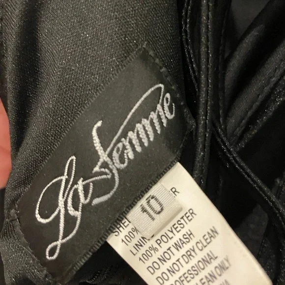 La Femme’s Prom Dress- used only once • EUC (Excellent Used Condition) Size 10 - Picture 5 of 10